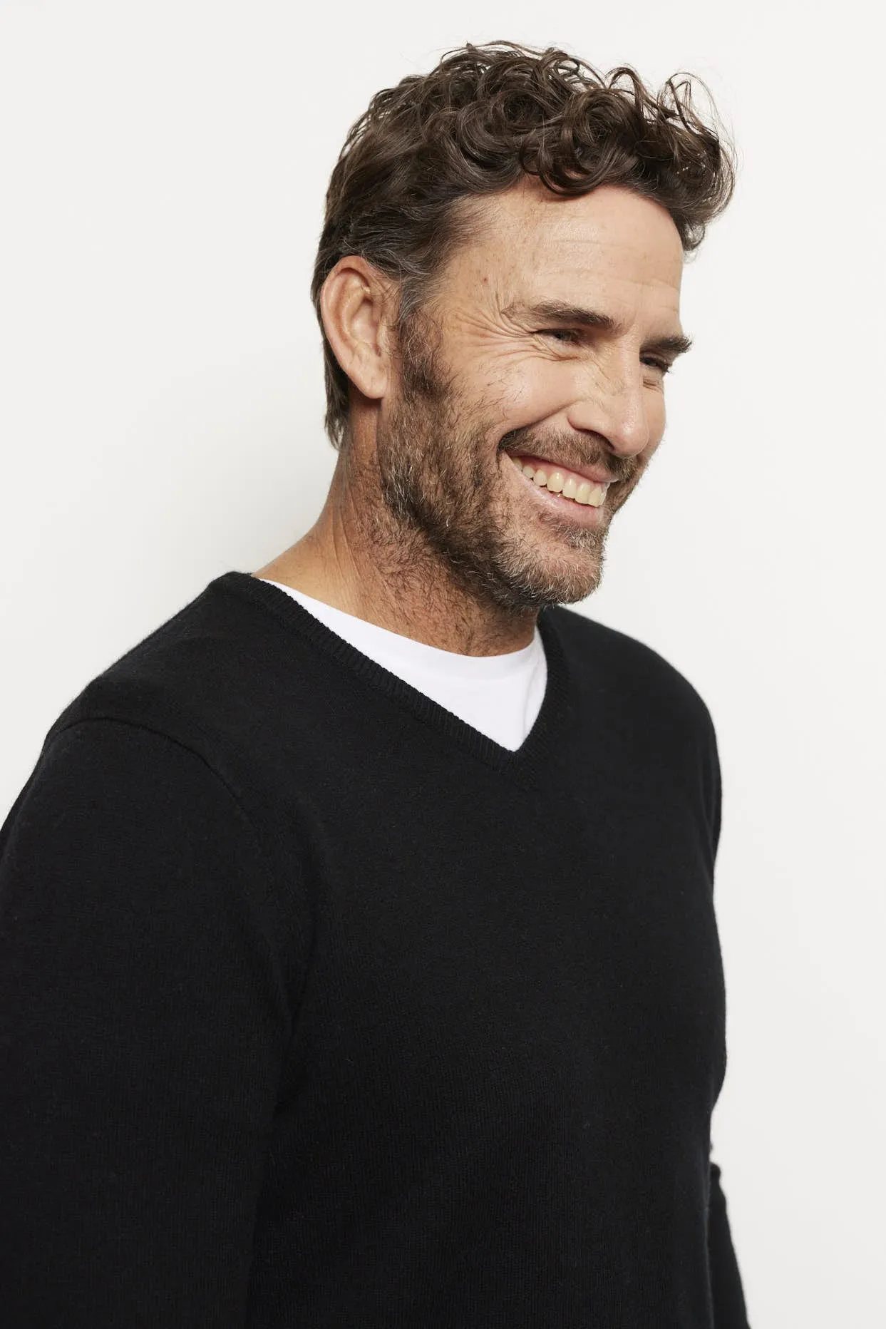 Alex Cashmere Sweater in Black