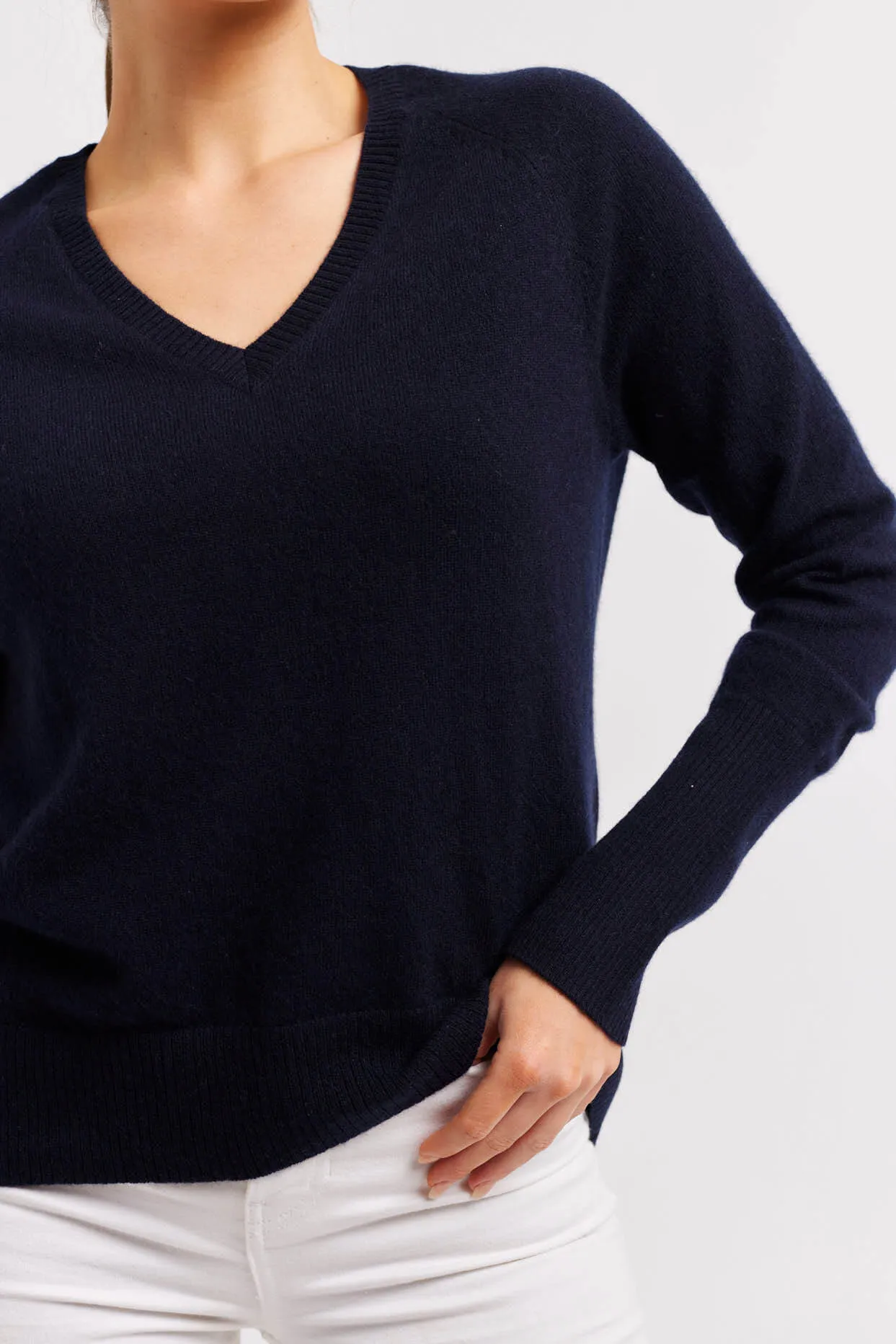 Fifi V Cashmere Sweater in Navy