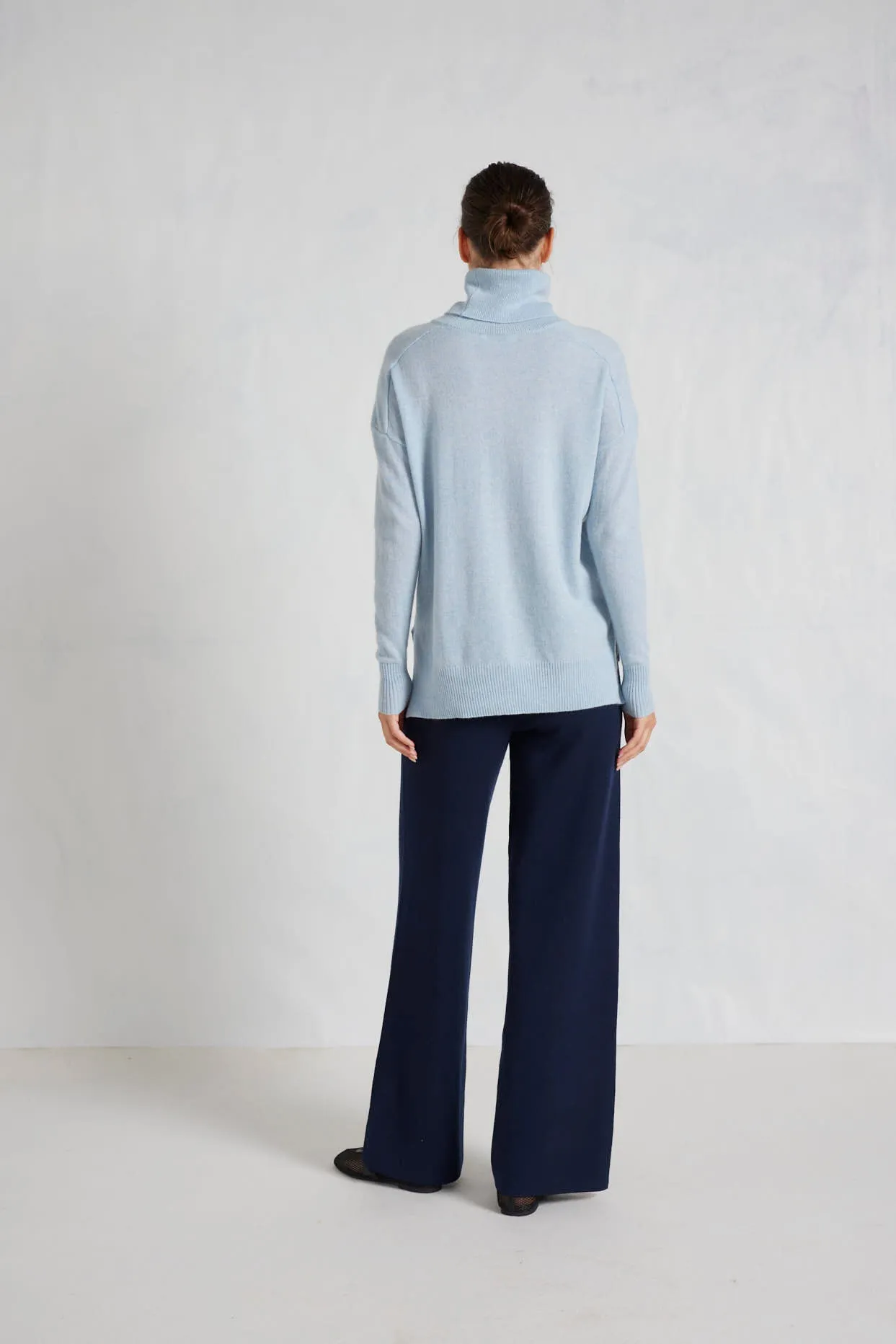 Iris Cashmere Sweater in Illusion Blue