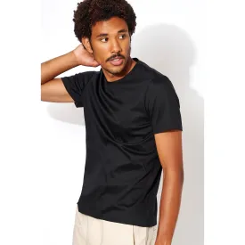 SOLID ROUND NECK T-SHIRT