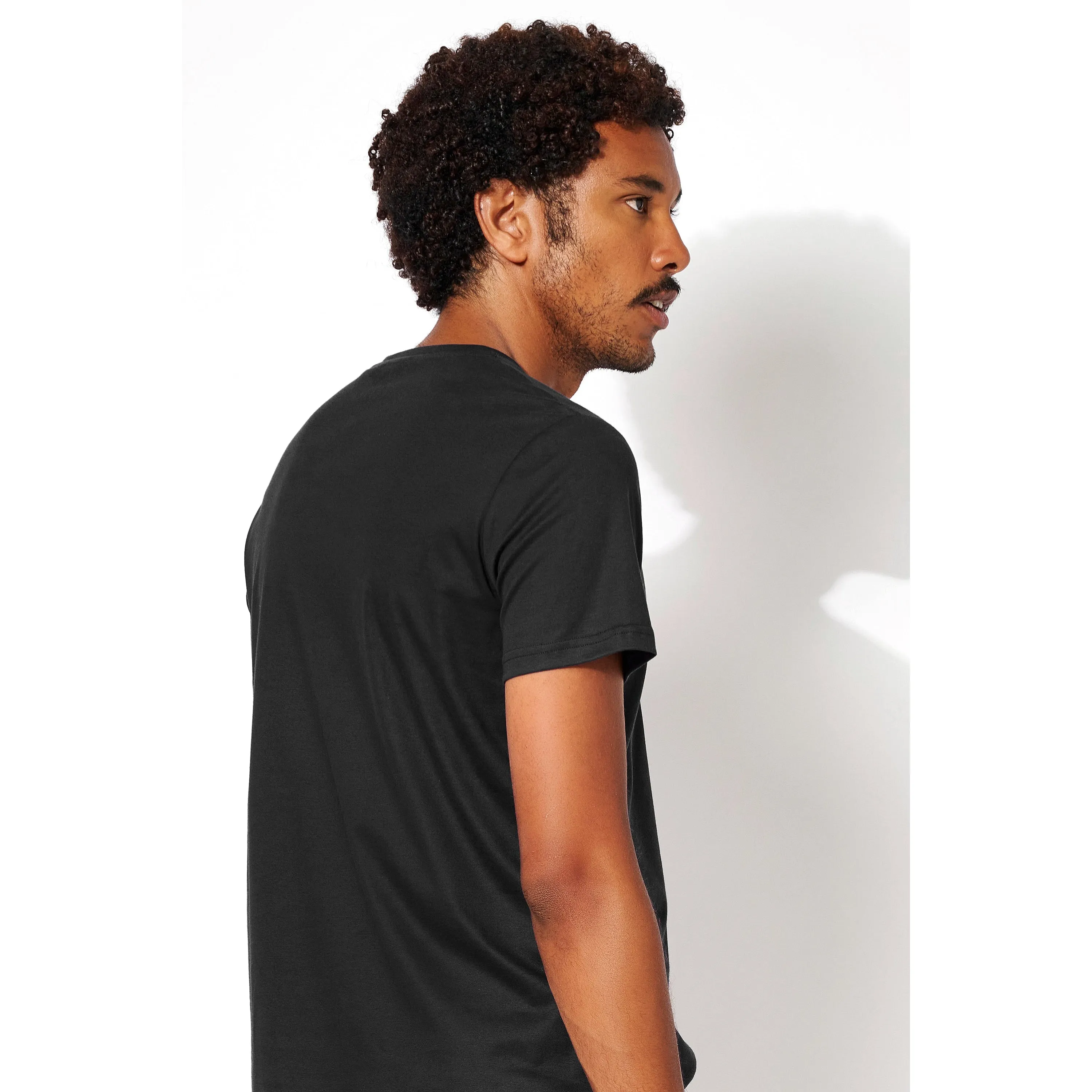 SOLID ROUND NECK T-SHIRT